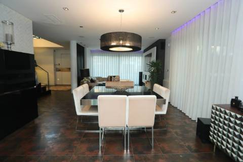 Moradia T4+2 Venda em Quelfes,Olhão