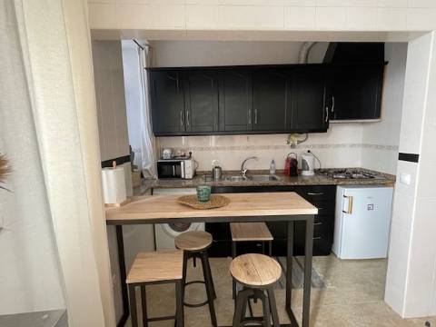 Moradia V2, com terraço, Baixa de Olhão