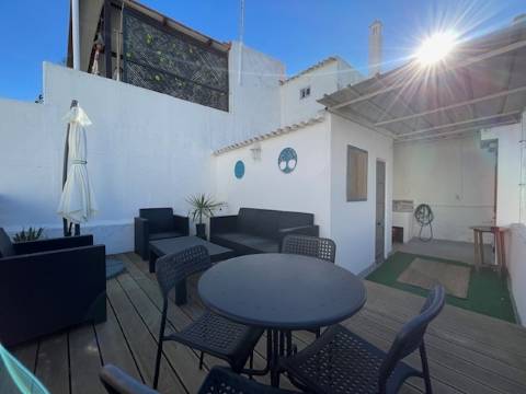 Moradia V2, com terraço, Baixa de Olhão