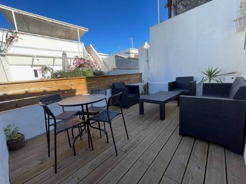 Moradia V2, com terraço, Baixa de Olhão