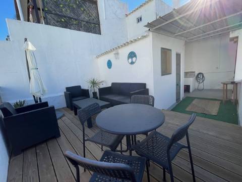 Moradia V2, com terraço, Baixa de Olhão