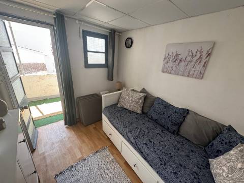 Moradia V2, com terraço, Baixa de Olhão