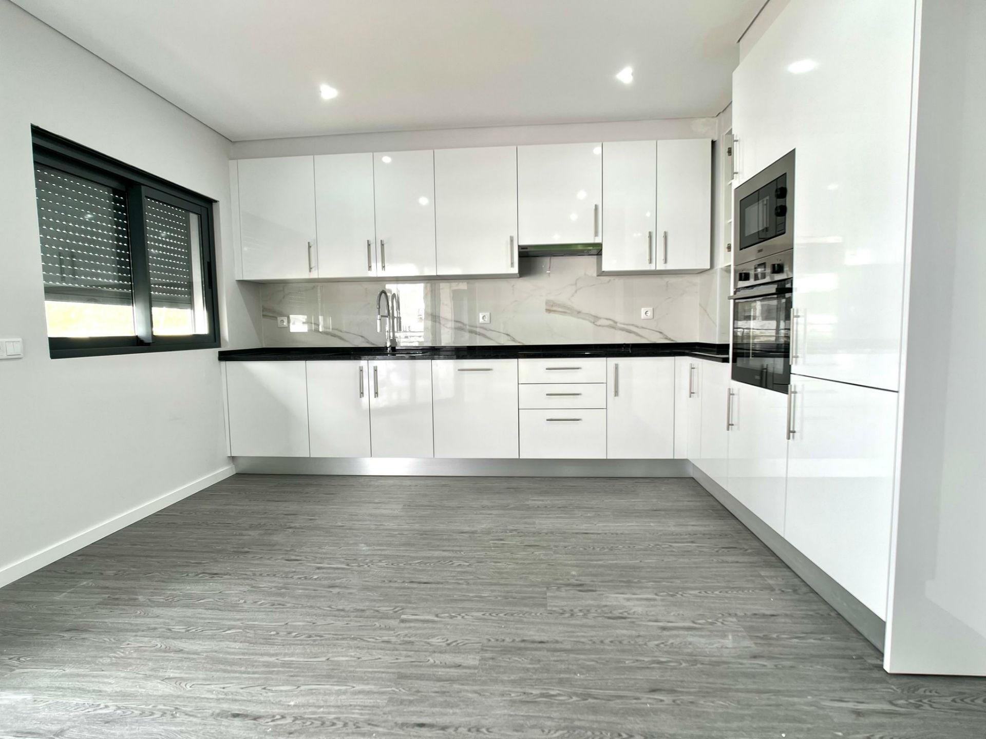 Apartamento T4 Venda em Quelfes,Olhão