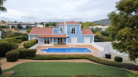 Moradia T4 Venda em Quelfes,Olhão