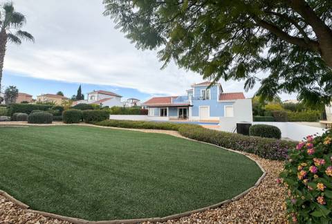 Moradia T4 Venda em Quelfes,Olhão