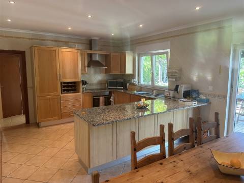 Moradia T4 Venda em Quelfes,Olhão