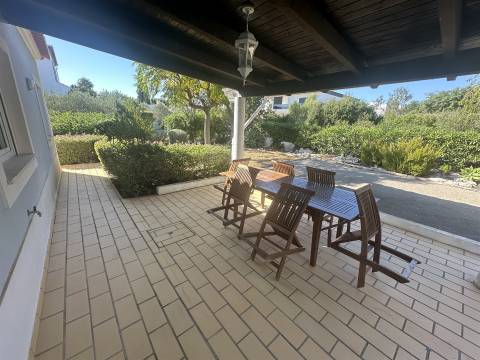 Moradia T4 Venda em Quelfes,Olhão