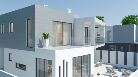 Moradia V4 com Garagem, Piscina Privativa e Possibilidade de Cave