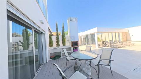 Moradia T5 Venda em Montenegro,Faro