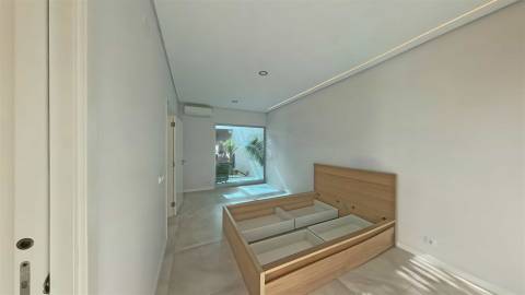 Moradia T5 Venda em Montenegro,Faro