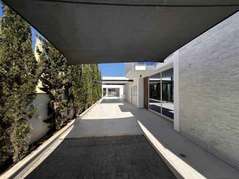 Moradia T5 Venda em Montenegro,Faro