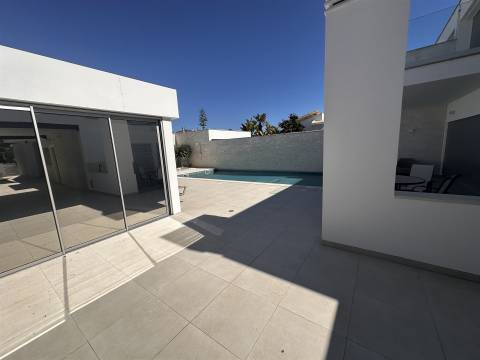 Moradia T5 Venda em Montenegro,Faro