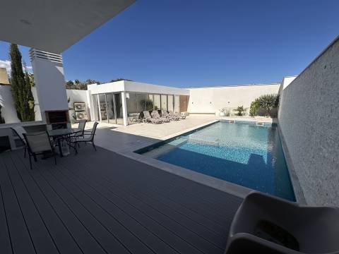 Moradia T5 Venda em Montenegro,Faro