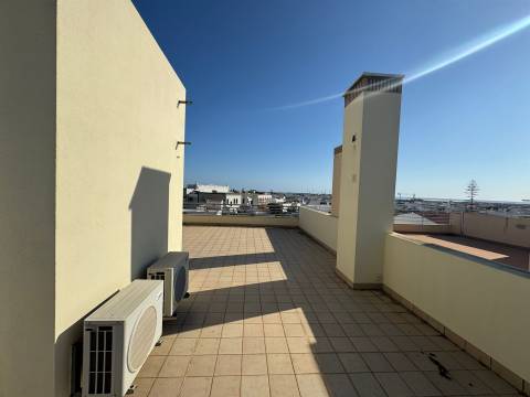 Moradia Geminada T4 Venda em Quelfes,Olhão