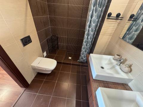 Moradia Geminada T4 Venda em Quelfes,Olhão