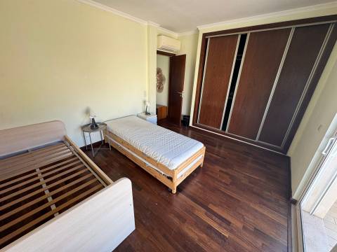 Moradia Geminada T4 Venda em Quelfes,Olhão