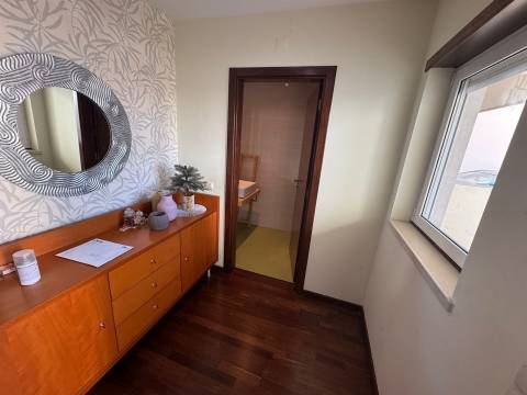 Moradia Geminada T4 Venda em Quelfes,Olhão