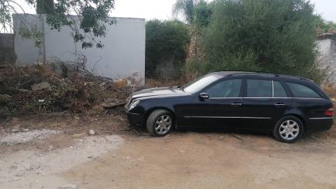 Terreno Urbano T3 Venda em Moncarapacho e Fuseta,Olhão