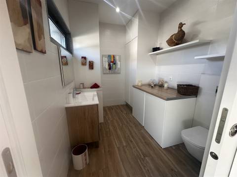 Moradia Isolada T3+1 DUPLEX Venda em Quelfes,Olhão