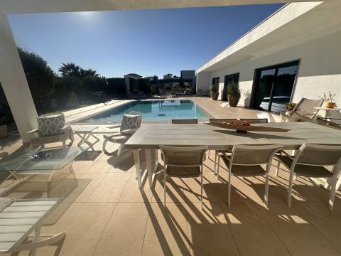 Moradia Isolada T3+1 DUPLEX Venda em Quelfes,Olhão