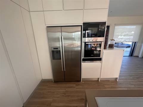 Moradia Isolada T3+1 DUPLEX Venda em Quelfes,Olhão