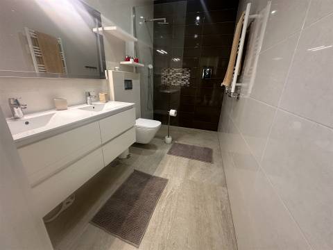 Moradia Isolada T3+1 DUPLEX Venda em Quelfes,Olhão