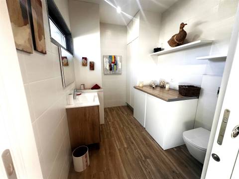 Moradia Isolada T3+1 DUPLEX Venda em Quelfes,Olhão