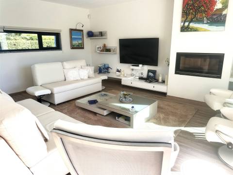 Moradia Isolada T3+1 DUPLEX Venda em Quelfes,Olhão