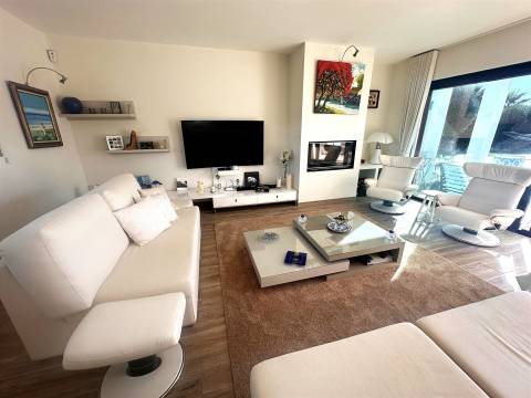 Moradia Isolada T3+1 DUPLEX Venda em Quelfes,Olhão