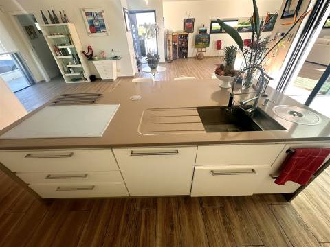 Moradia Isolada T3+1 DUPLEX Venda em Quelfes,Olhão