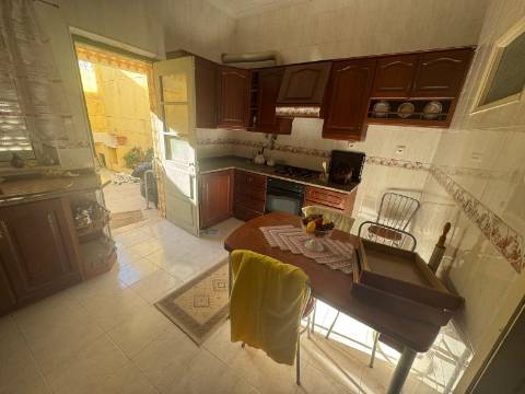 Moradia T7 Venda em Moncarapacho e Fuseta,Olhão