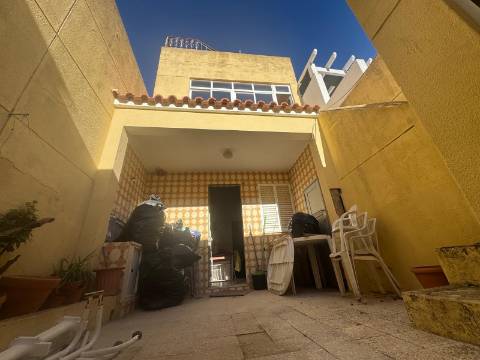 Moradia T7 Venda em Moncarapacho e Fuseta,Olhão