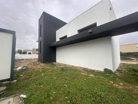 Moradia Isolada T4 Venda em Quelfes,Olhão