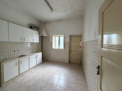 Moradia Geminada T1 Venda em Quelfes,Olhão