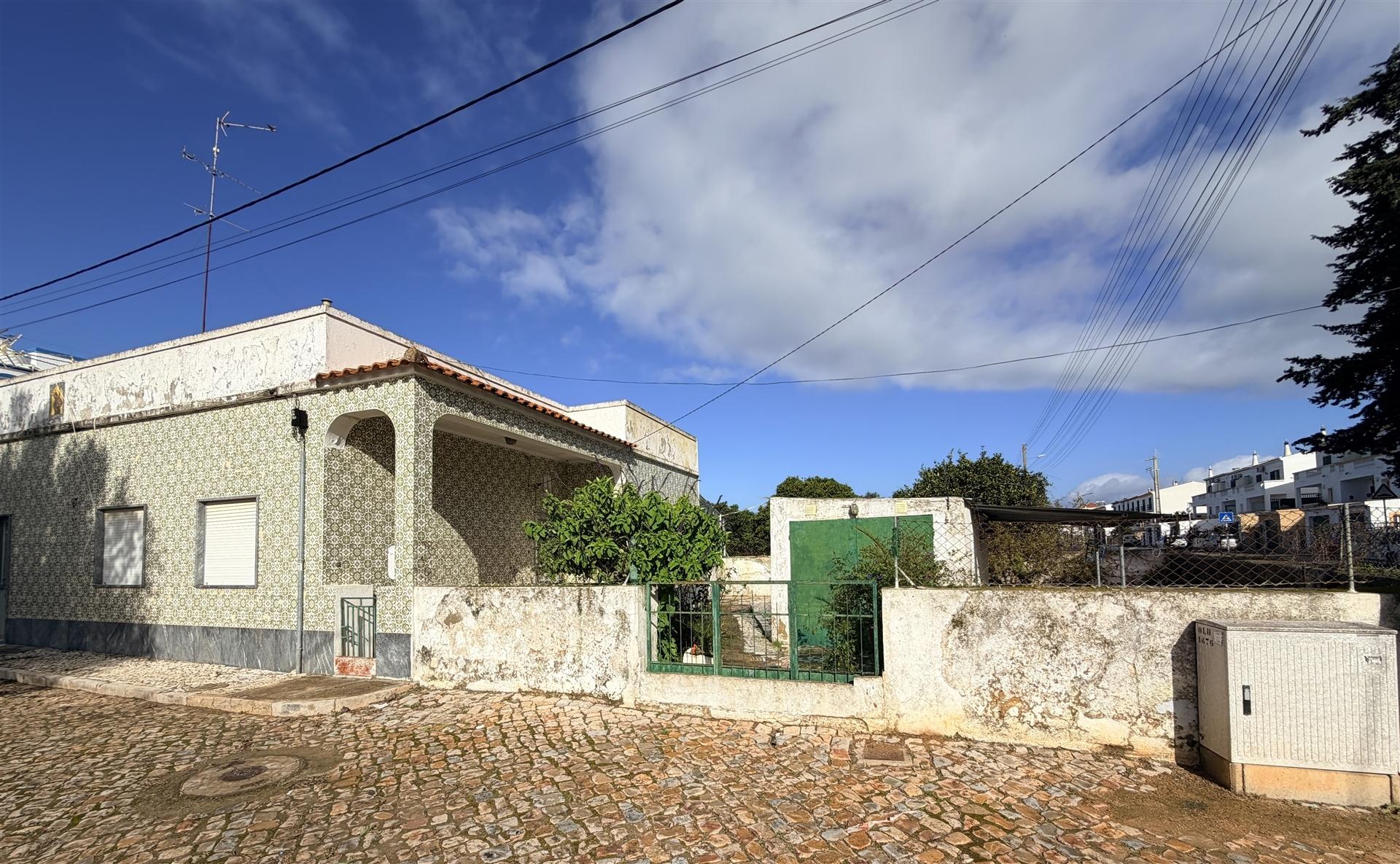 Moradia Geminada T1 Venda em Quelfes,Olhão