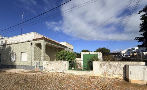 Moradia Geminada T1 Venda em Quelfes,Olhão