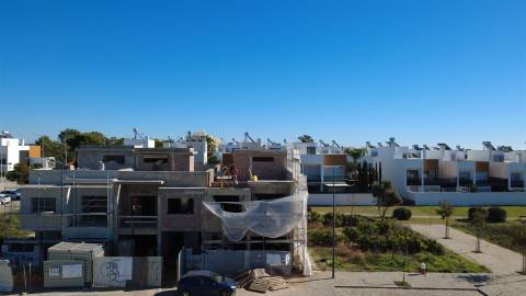 Moradia T3 Venda em Quelfes,Olhão