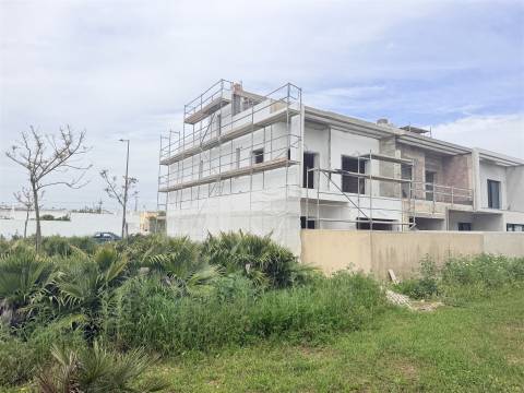 Moradia T3 Venda em Quelfes,Olhão
