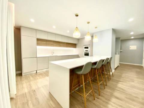 Apartamento T5 Venda em Faro (Sé e São Pedro),Faro