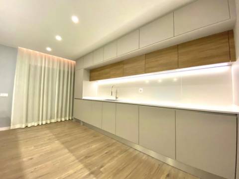 Apartamento T5 Venda em Faro (Sé e São Pedro),Faro