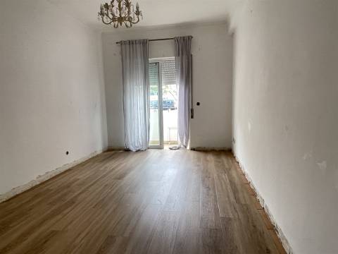 Apartamento T3 Venda em Quelfes,Olhão
