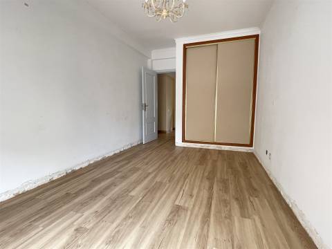 Apartamento T3 Venda em Quelfes,Olhão