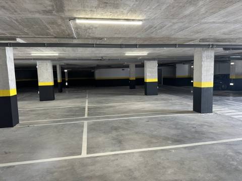 Apartamento T2 Arrendamento em Moncarapacho e Fuseta,Olhão