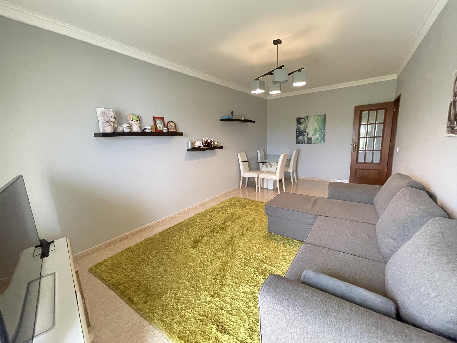 Apartamento T2 Venda em Quelfes,Olhão