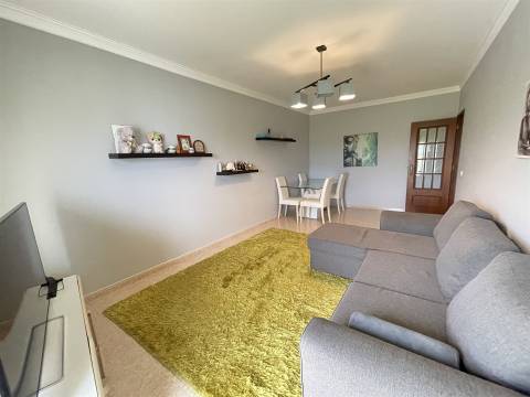 Apartamento T2 Venda em Quelfes,Olhão