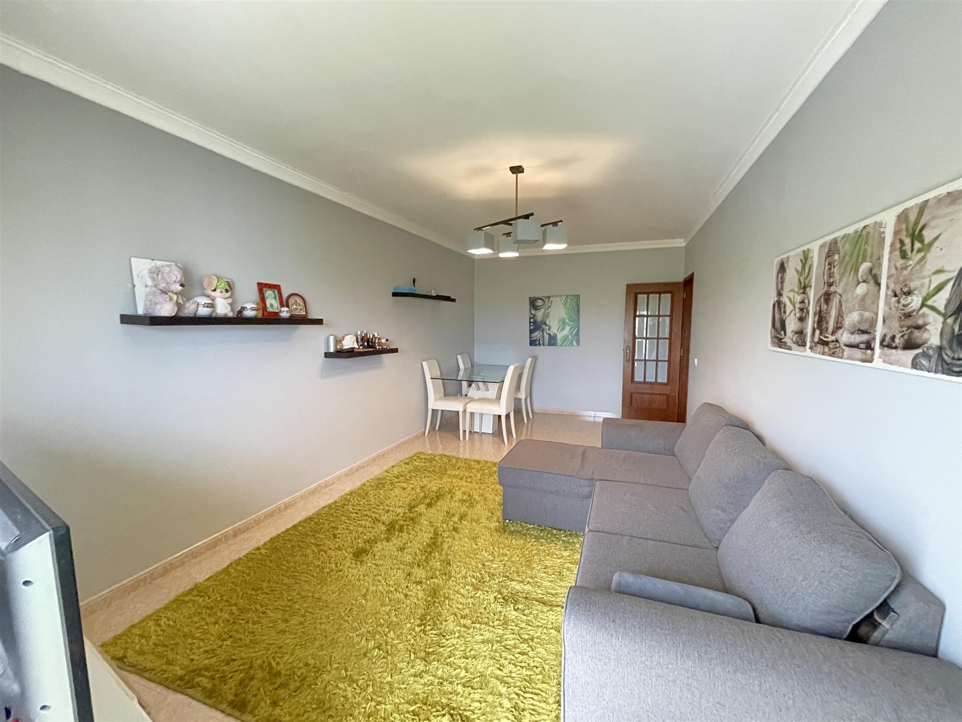Apartamento T2 Venda em Quelfes,Olhão