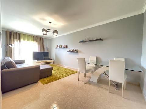 Apartamento T2 Venda em Quelfes,Olhão