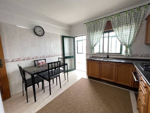 Apartamento T2 Venda em Quelfes,Olhão