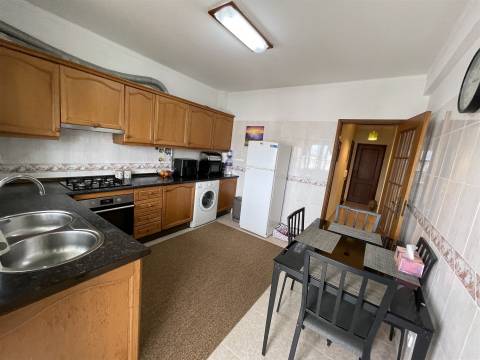 Apartamento T2 Venda em Quelfes,Olhão