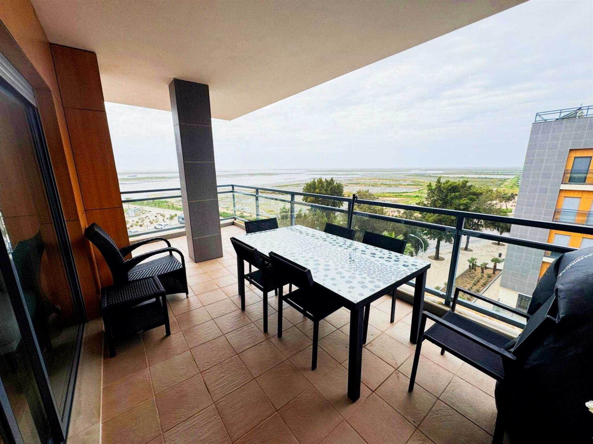 Apartamento T3 Venda em Olhão,Olhão